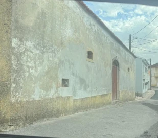 Armazém para Venda em Cadaval e Pêro Moniz