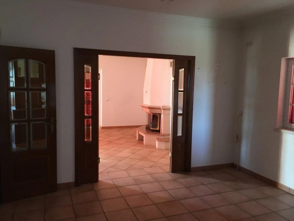 Prédio para Venda em Alcanhões Foto 3