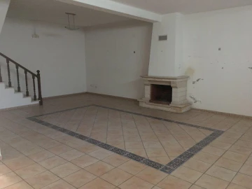 Prédio para Venda em Alcanhões