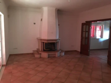 Prédio para Venda em Alcanhões