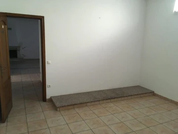 Prédio para Venda em Alcanhões