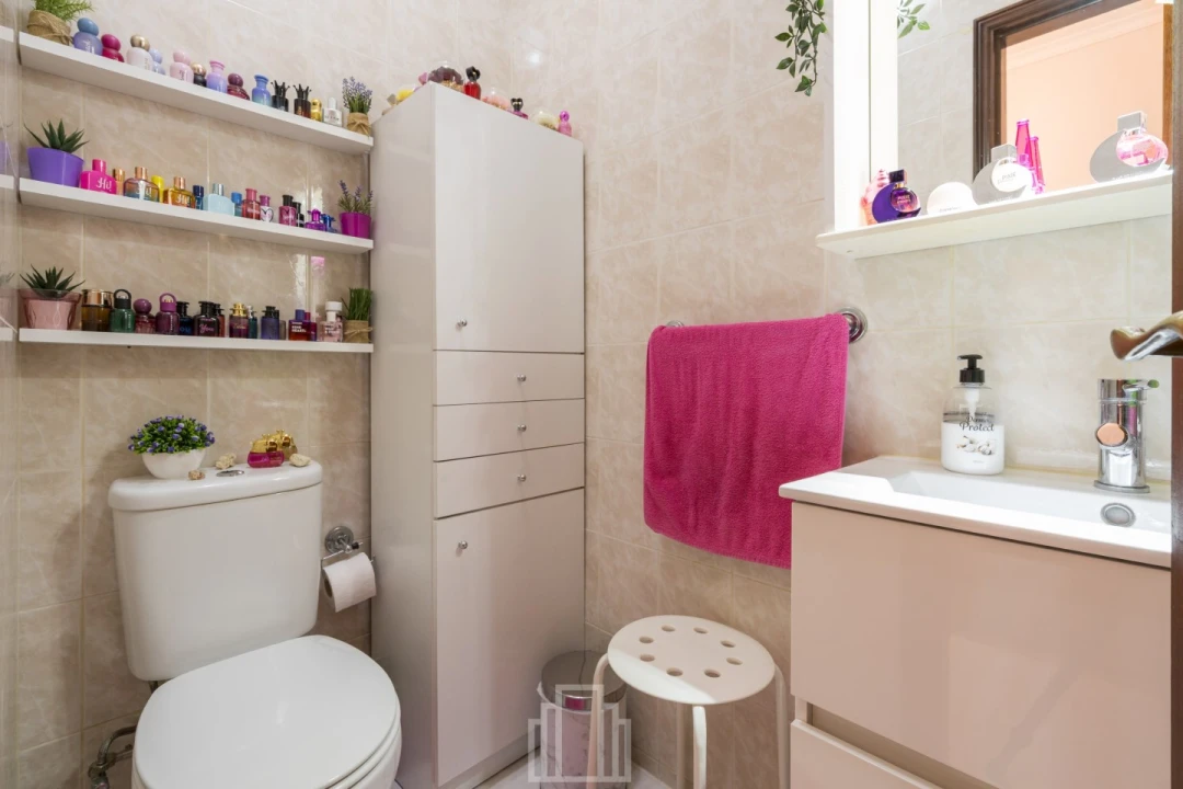 Apartamento T2 para Venda em Paços de Brandão Foto 14