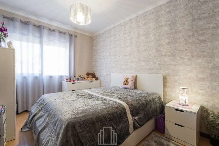 Apartamento T2 para Venda em Paços de Brandão Foto 11