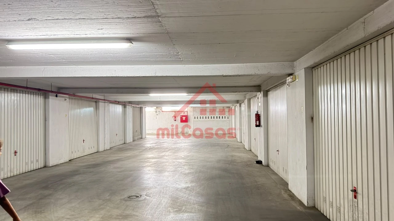 Garagem para Venda em Rio Maior Foto 5