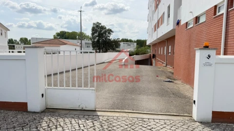 Garagem para Venda em Rio Maior