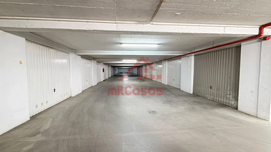 Garagem para Venda em Rio Maior Foto 14