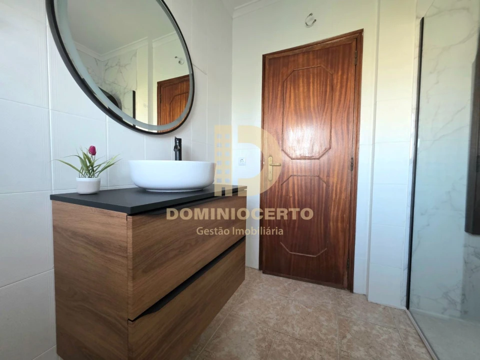 Apartamento T3 para Venda em Rio Tinto Foto 24