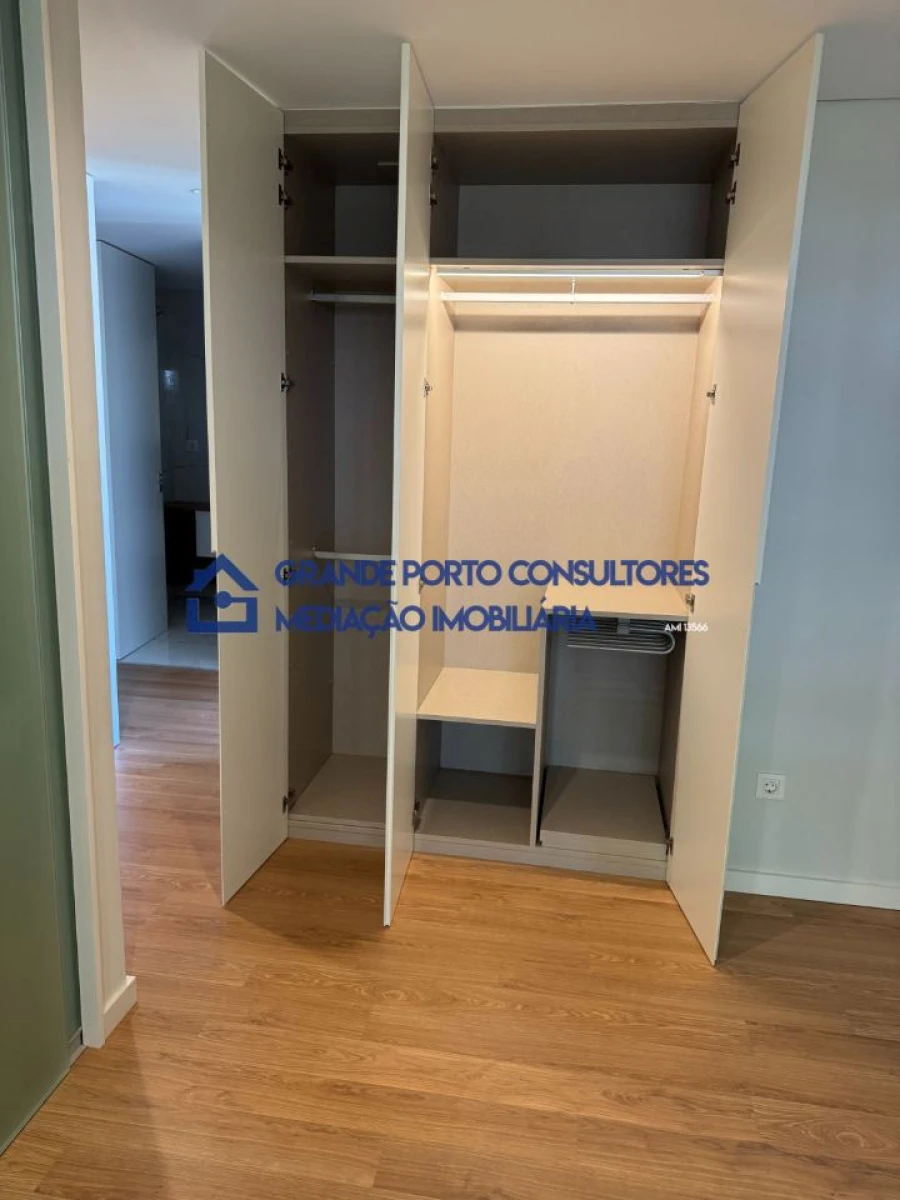 Apartamento T2 para Arrendamento em Campanhã Foto 17