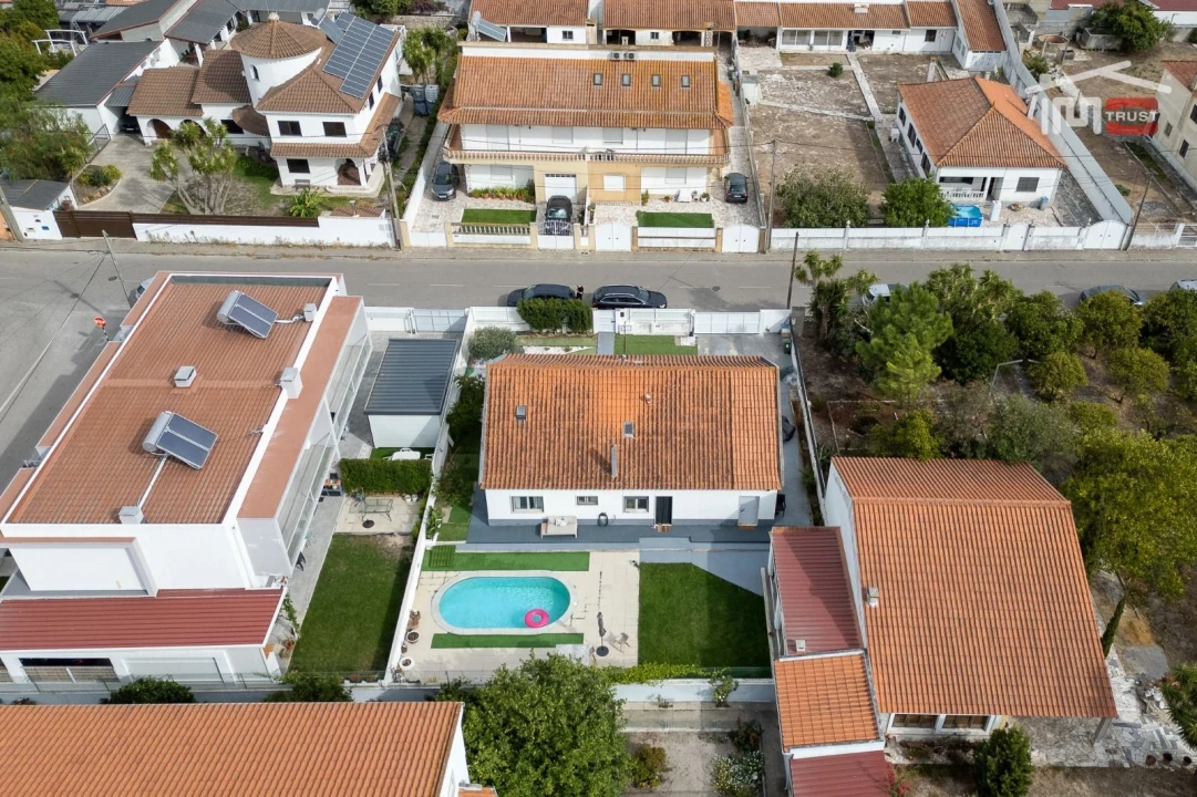 Moradia T2 para Venda em Fernao Ferro Foto 5