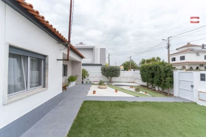 Moradia T2 para Venda em Fernao Ferro
