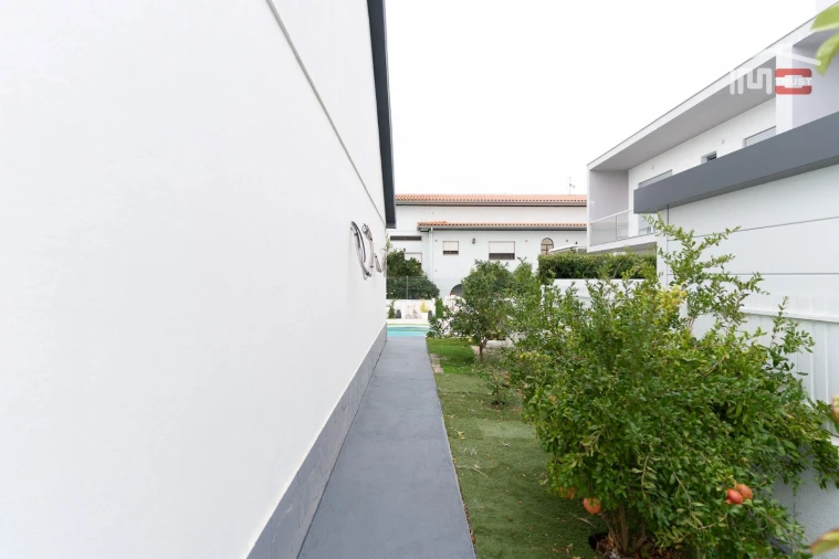 Moradia T2 para Venda em Fernao Ferro Foto 7