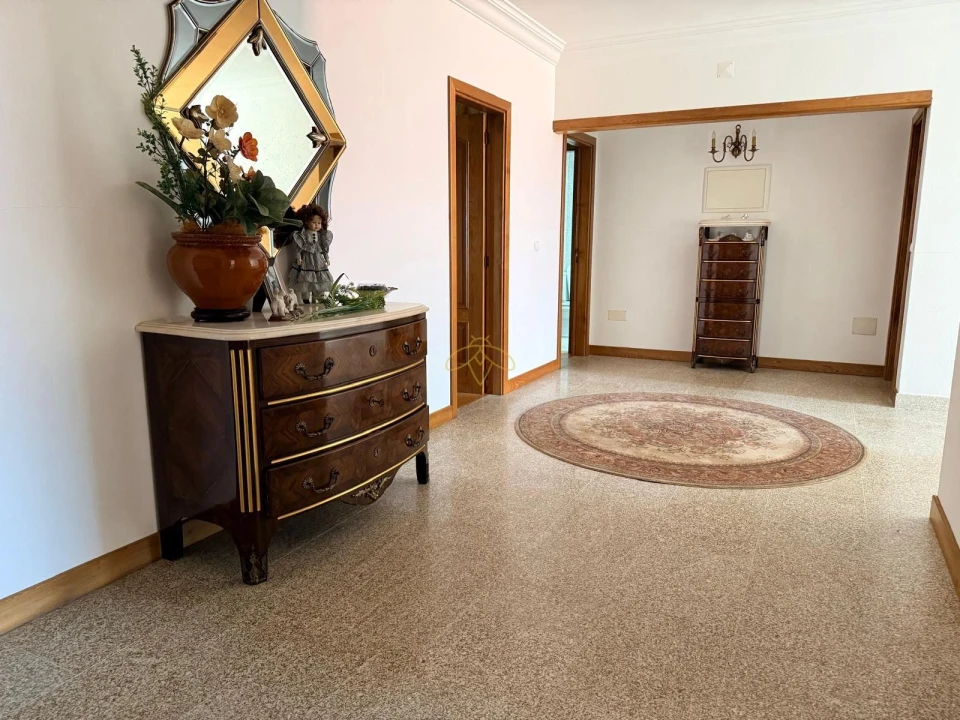 Moradia T6 para Venda em Vila Marim Foto 8
