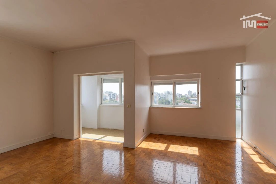 Apartamento T4 para Venda em Olivais Foto 3