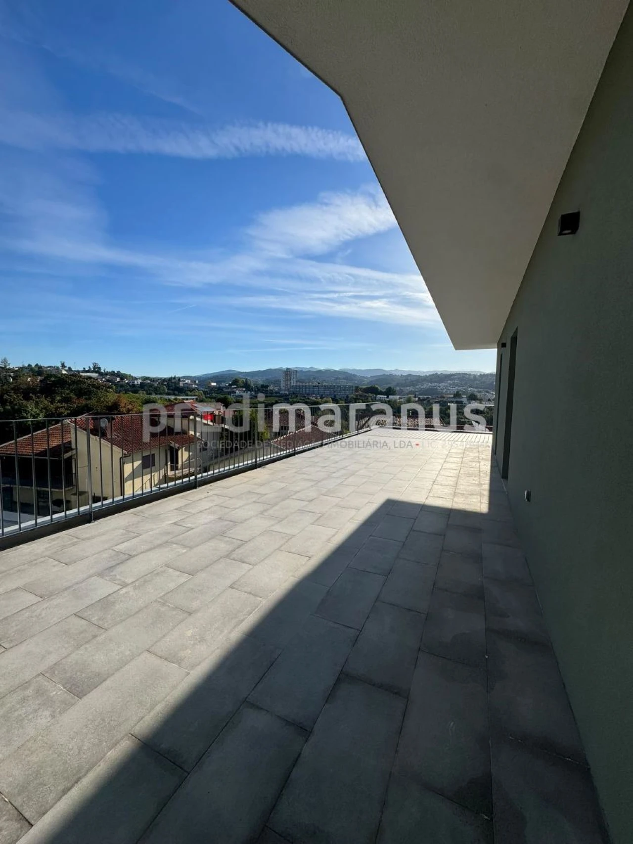 Apartamento T2 para Arrendamento em Amarante (São Gonçalo), Madalena, Cepelos e Gatão Foto 8