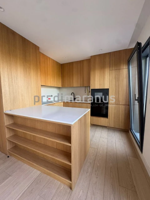 Apartamento T2 para Arrendamento em Amarante (São Gonçalo), Madalena, Cepelos e Gatão