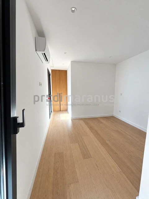 Apartamento T2 para Arrendamento em Amarante (São Gonçalo), Madalena, Cepelos e Gatão