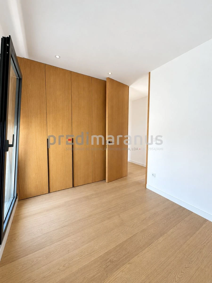 Apartamento T2 para Arrendamento em Amarante (São Gonçalo), Madalena, Cepelos e Gatão Foto 5