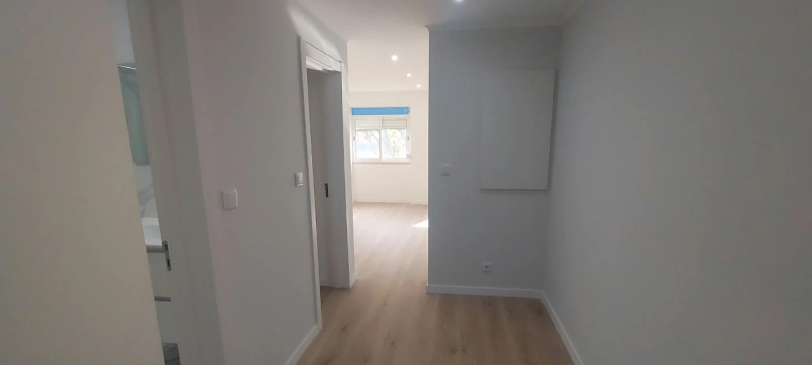 Apartamento T2 para Venda em Venteira Foto 3