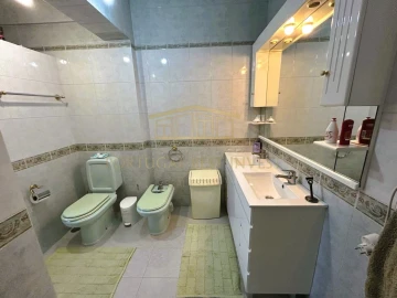 Moradia T4 para Venda em Quarteira