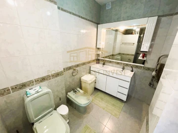 Moradia T4 para Venda em Quarteira
