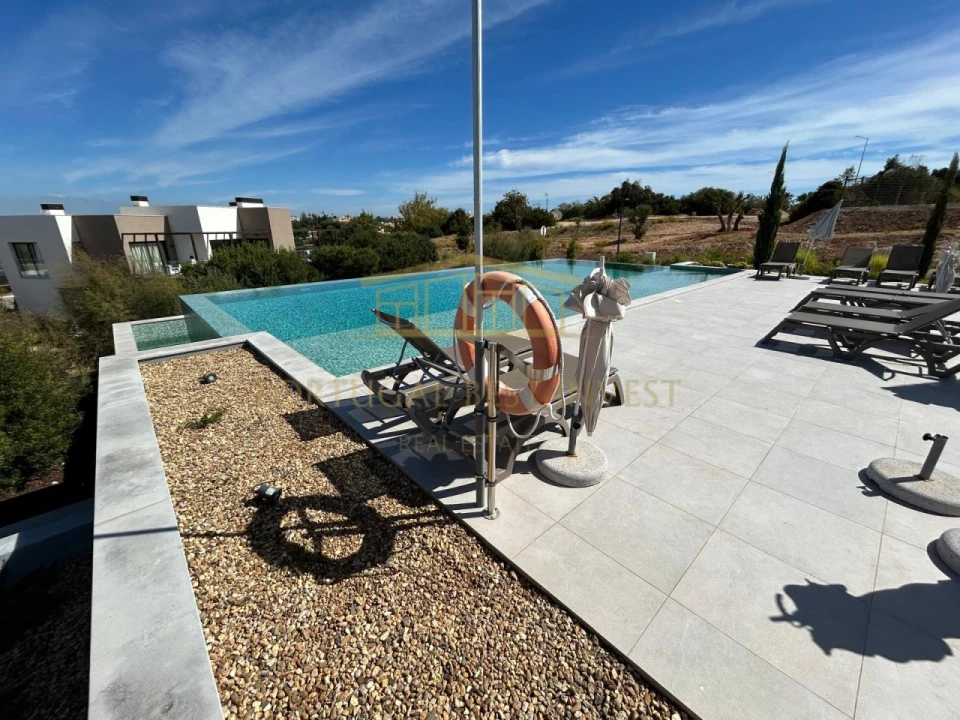 Apartamento T3 para Venda em Ferragudo Foto 34
