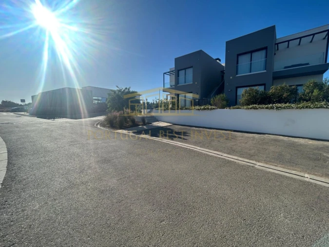 Apartamento T3 para Venda em Ferragudo Foto 51
