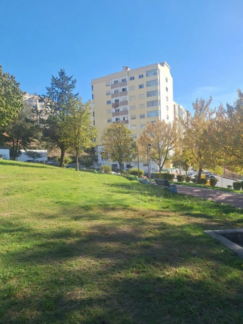 Apartamento T2 para Venda em Queluz e Belas