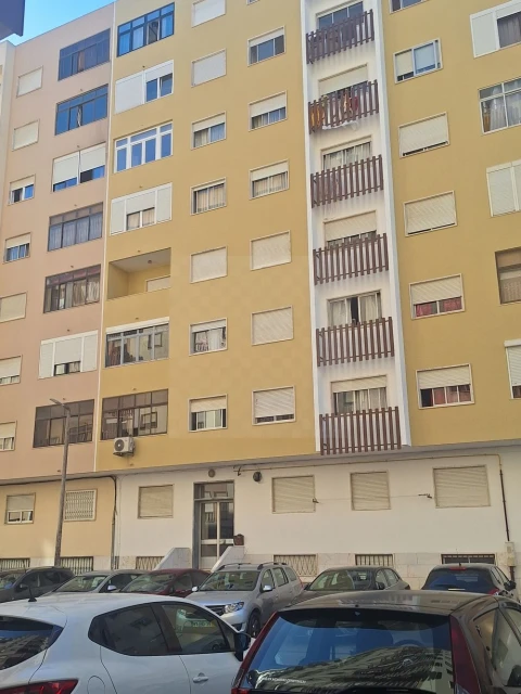 Apartamento T2 para Venda em Queluz e Belas