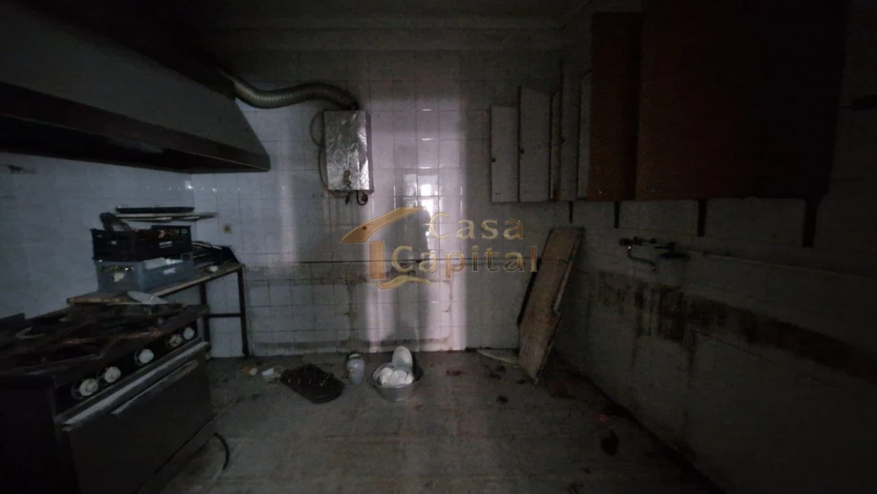 Loja para Arrendamento em Nossa Senhora da Conceição, São Pedro e São Dinis Foto 3