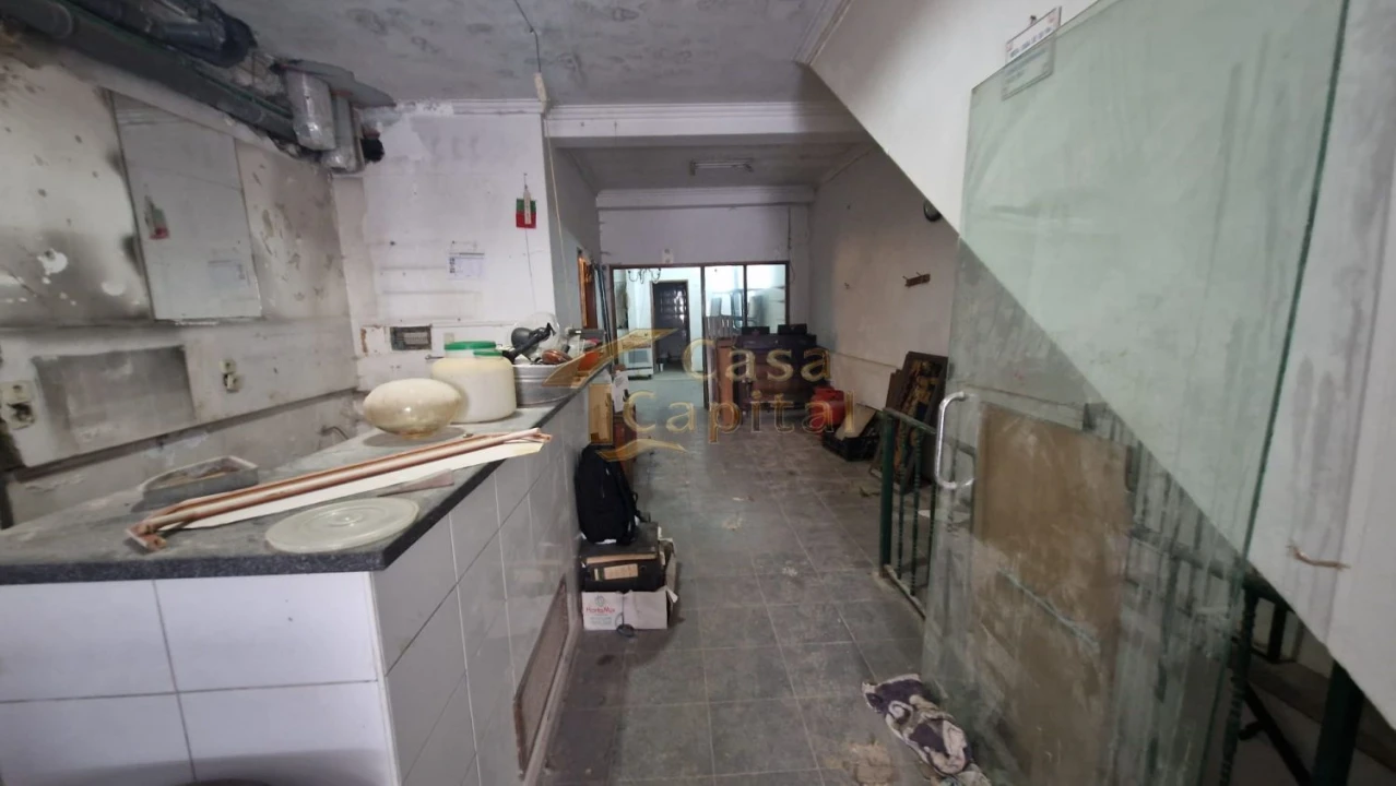 Loja para Arrendamento em Nossa Senhora da Conceição, São Pedro e São Dinis Foto 5