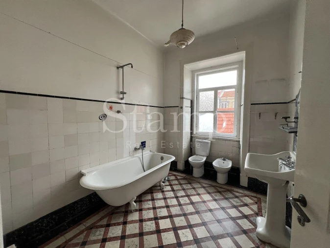 Apartamento T5 para Venda em Alcantara Foto 11
