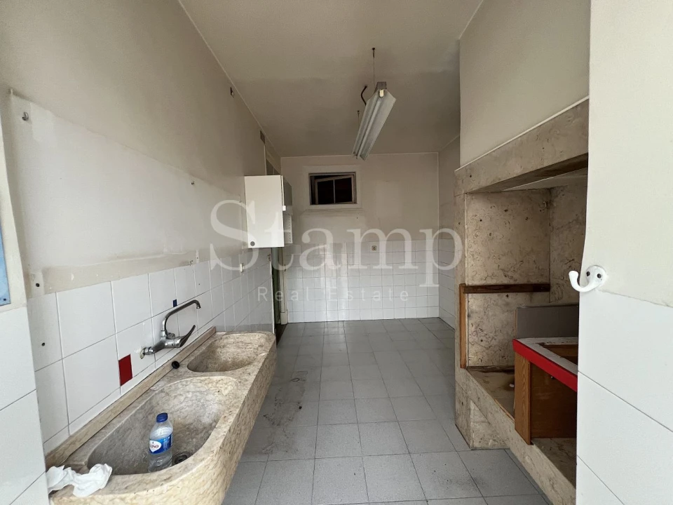 Apartamento T5 para Venda em Alcantara Foto 8