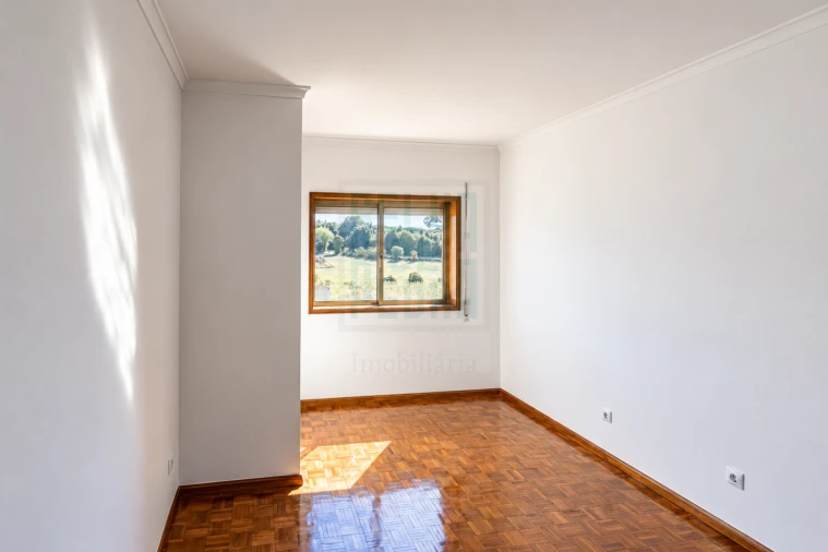 Apartamento T3 para Venda em Rio Tinto Foto 12