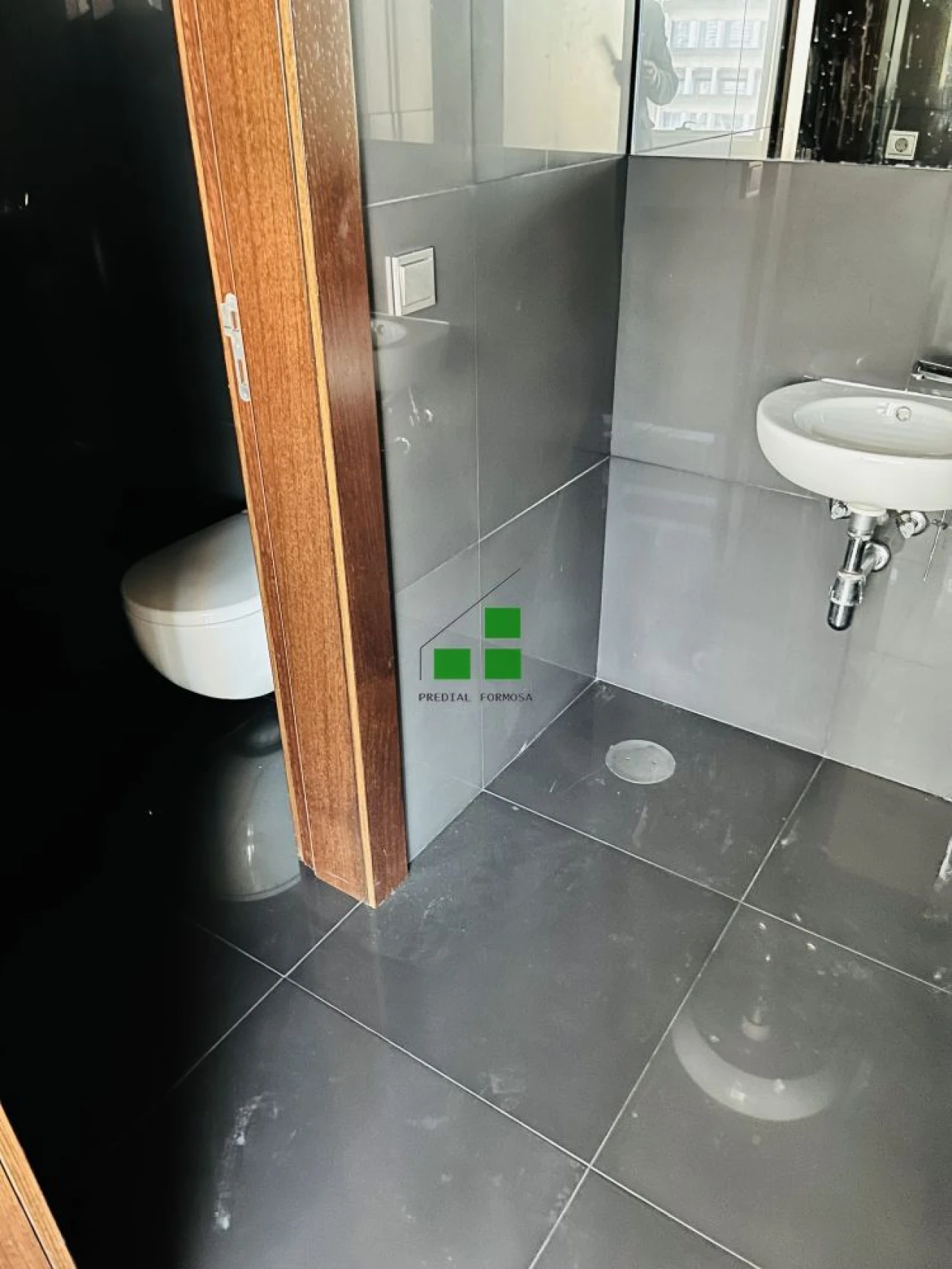 Loja para Arrendamento em Ramalde Foto 5
