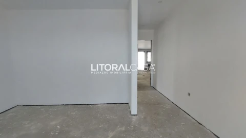 Moradia T3 para Venda em Amoreira da Gândara, Paredes do Bairro e Ancas