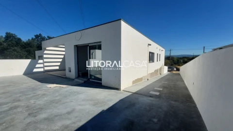 Moradia T3 para Venda em Amoreira da Gândara, Paredes do Bairro e Ancas