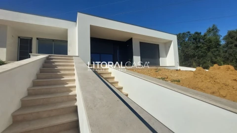 Moradia T3 para Venda em Amoreira da Gândara, Paredes do Bairro e Ancas
