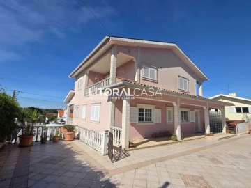 Moradia T4 para Venda em Águeda e Borralha