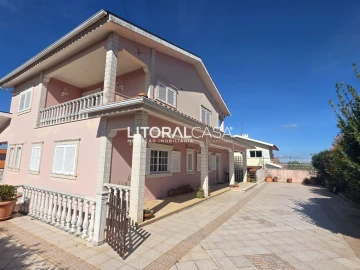 Moradia T4 para Venda em Águeda e Borralha