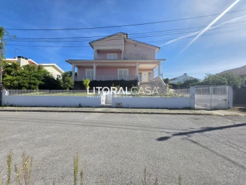 Moradia T4 para Venda em Águeda e Borralha