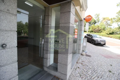 Loja para Arrendamento em Agualva e Mira-Sintra
