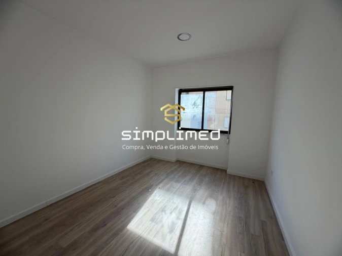Apartamento T2 para Venda em Barreiro e Lavradio Foto 17
