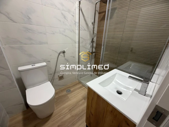 Apartamento T2 para Venda em Barreiro e Lavradio Foto 22