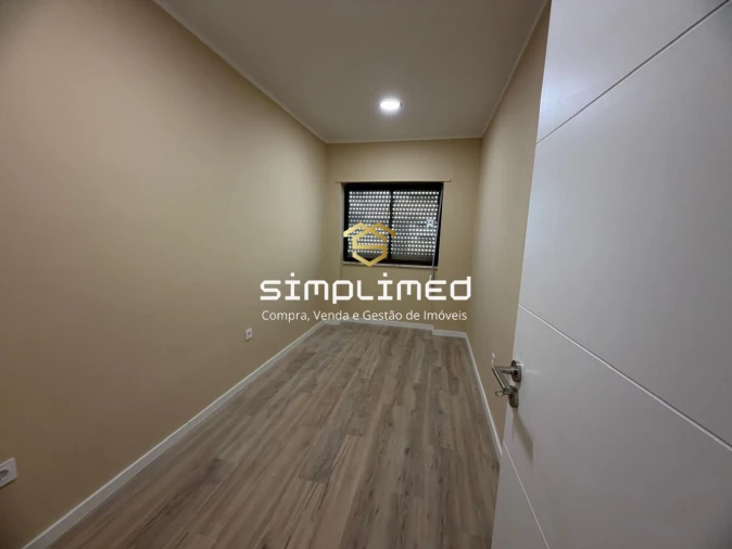 Apartamento T2 para Venda em Barreiro e Lavradio Foto 11