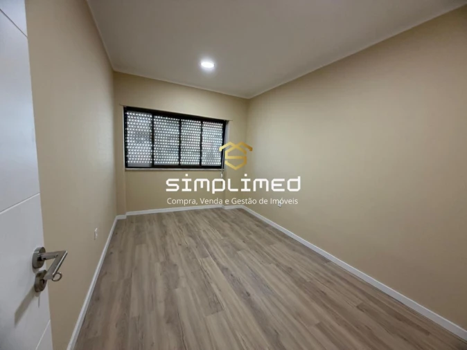 Apartamento T2 para Venda em Barreiro e Lavradio Foto 18