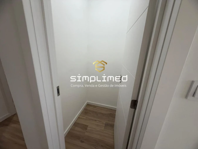 Apartamento T2 para Venda em Barreiro e Lavradio Foto 14