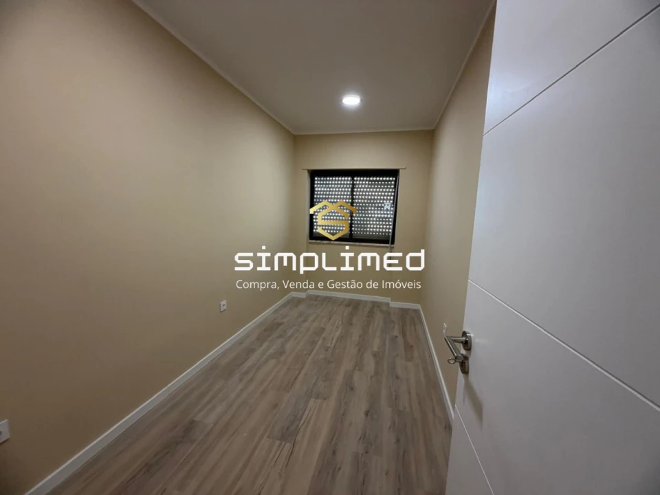 Apartamento T2 para Venda em Barreiro e Lavradio Foto 10