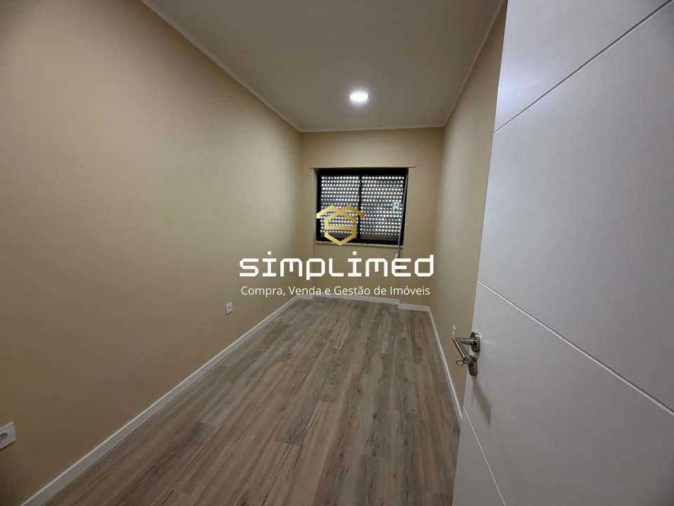 Apartamento T2 para Venda em Barreiro e Lavradio Foto 11