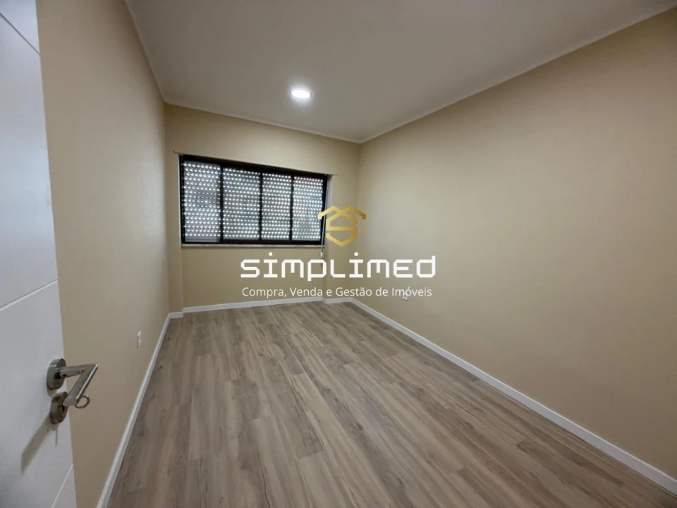 Apartamento T2 para Venda em Barreiro e Lavradio Foto 18
