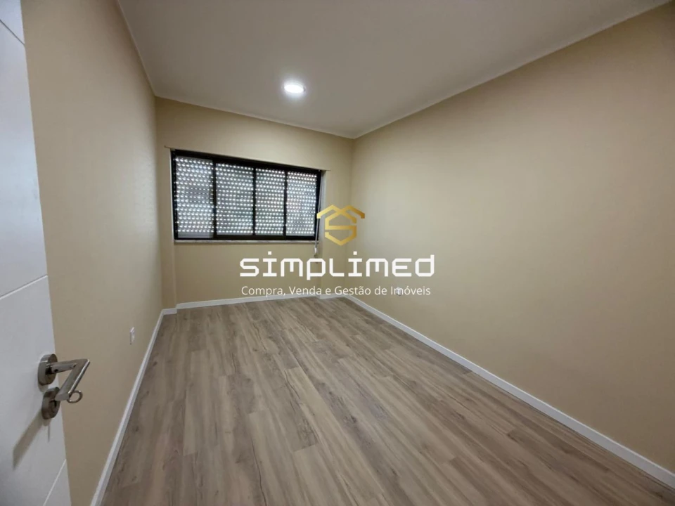 Apartamento T2 para Venda em Barreiro e Lavradio Foto 12